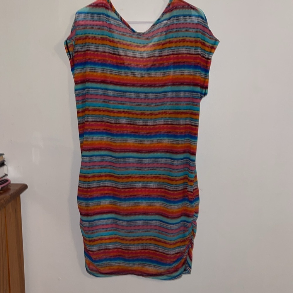 🌺ANNE COLE RUNCHED SIDES SWIM COVERUP - Picture 3 of 4